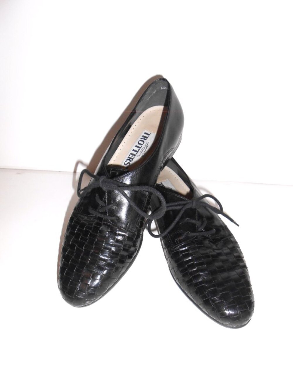 Trotters Lila Leather Flats Black Size 7.5N — Comfort Work Shoe